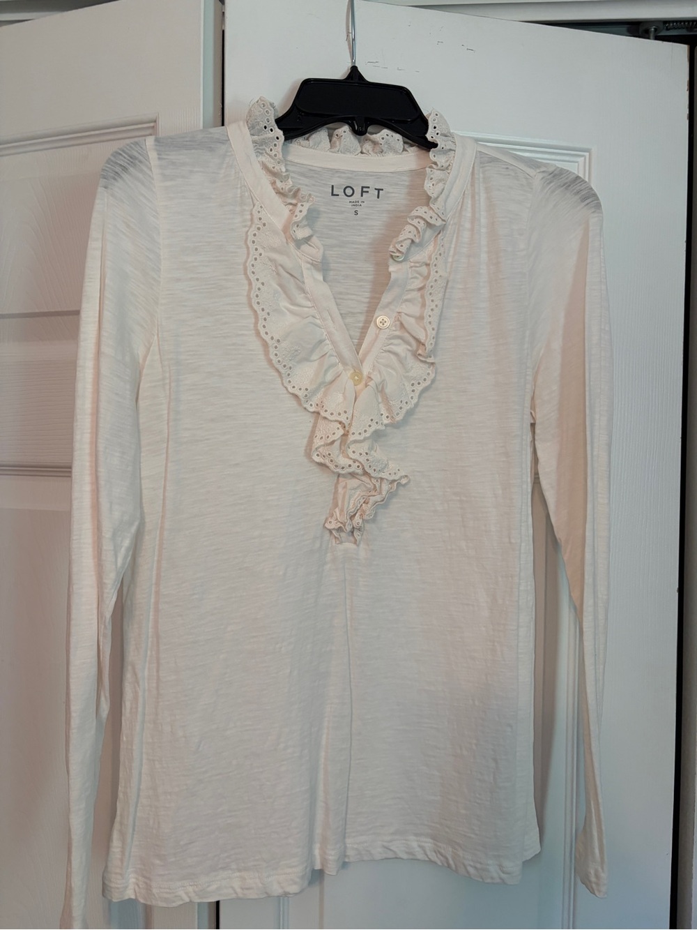 LOFT Cream Ruffle V-Neck Long Sleeve Blouse